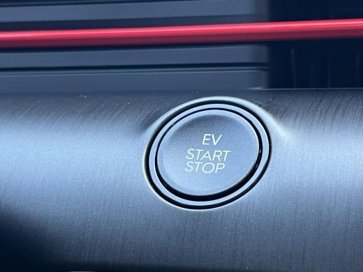 Hyundai Kona N Line Business 64.8 kWh || Adaptieve Cruise Control | Parkeersensoren voor en achter | Dodehoekd... ActivLease financial lease