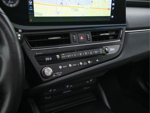 Lexus ES 300h Business Line (INCL-BTW) Aut. *PANO | LEATHER | FULL-LED | ADAPTIVE-CRUISE | BLINDSPOT | KEY... ActivLease financial lease