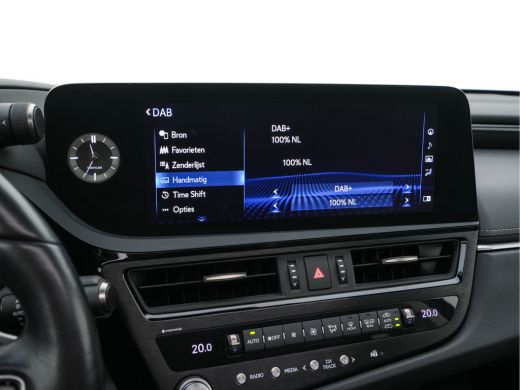 Lexus ES 300h Business Line (INCL-BTW) Aut. *PANO | LEATHER | FULL-LED | ADAPTIVE-CRUISE | BLINDSPOT | KEY... ActivLease financial lease