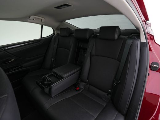 Lexus ES 300h Business Line (INCL-BTW) Aut. *PANO | LEATHER | FULL-LED | ADAPTIVE-CRUISE | BLINDSPOT | KEY... ActivLease financial lease