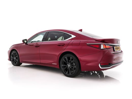 Lexus ES 300h Business Line (INCL-BTW) Aut. *PANO | LEATHER | FULL-LED | ADAPTIVE-CRUISE | BLINDSPOT | KEY... ActivLease financial lease