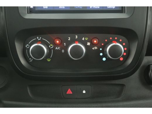 Renault Trafic 2.0 dCi 145PK L2H1 | Automaat | Airco | Cruise | Camera | 3 Zits | Trekhaak | Stoelverw. ActivLease financial lease