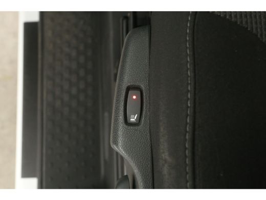 Renault Trafic 2.0 dCi 145PK L2H1 | Automaat | Airco | Cruise | Camera | 3 Zits | Trekhaak | Stoelverw. ActivLease financial lease