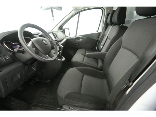 Renault Trafic 2.0 dCi 145PK L2H1 | Automaat | Airco | Cruise | Camera | 3 Zits | Trekhaak | Stoelverw. ActivLease financial lease