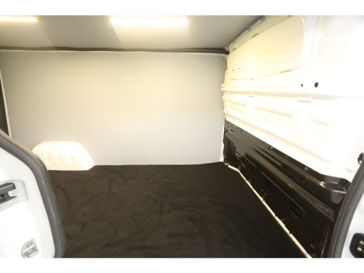 Renault Trafic 2.0 dCi 145PK L2H1 | Automaat | Airco | Cruise | Camera | 3 Zits | Trekhaak | Stoelverw. ActivLease financial lease