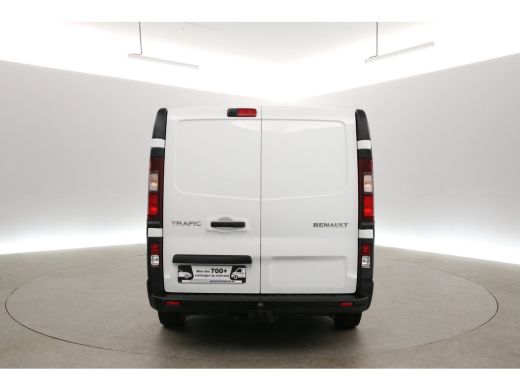 Renault Trafic 2.0 dCi 145PK L2H1 | Automaat | Airco | Cruise | Camera | 3 Zits | Trekhaak | Stoelverw. ActivLease financial lease