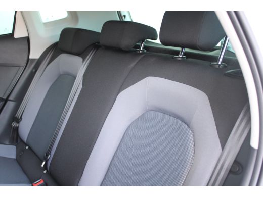 Seat Arona 1.0 TSI Style Business Intense | Trekhaak | Navigatie | Camera | Adaptieve cruise control | Apple... ActivLease financial lease
