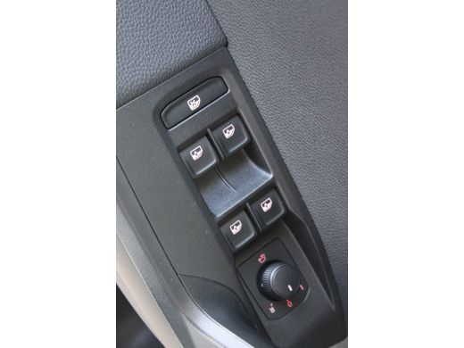 Seat Arona 1.0 TSI Style Business Intense | Trekhaak | Navigatie | Camera | Adaptieve cruise control | Apple... ActivLease financial lease