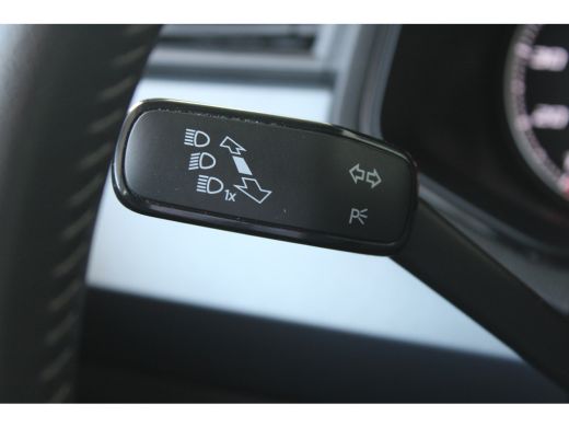 Seat Arona 1.0 TSI Style Business Intense | Trekhaak | Navigatie | Camera | Adaptieve cruise control | Apple... ActivLease financial lease