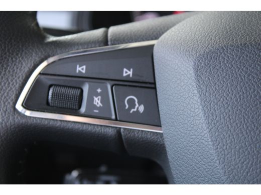 Seat Arona 1.0 TSI Style Business Intense | Trekhaak | Navigatie | Camera | Adaptieve cruise control | Apple... ActivLease financial lease