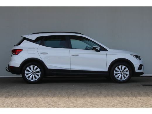 Seat Arona 1.0 TSI Style Business Intense | Trekhaak | Navigatie | Camera | Adaptieve cruise control | Apple... ActivLease financial lease