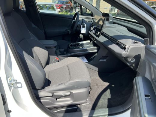 Toyota C-HR+ First Edition 77 kWh Bi-Tone ActivLease financial lease