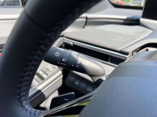 Toyota C-HR+ First Edition 77 kWh Bi-Tone ActivLease financial lease