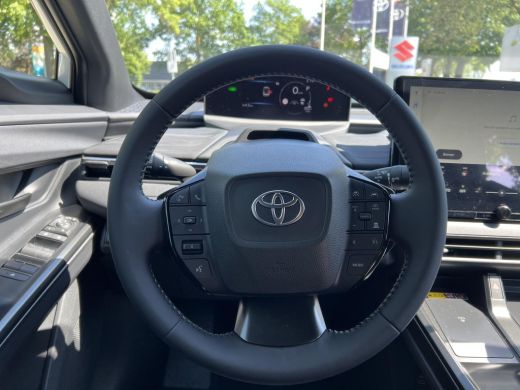 Toyota C-HR+ First Edition 77 kWh Bi-Tone ActivLease financial lease
