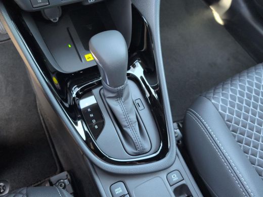 Toyota Yaris 1.5 Hybrid 130 Executive | Actie Auto | Parkeersensoren voor en achter | Apple Carplay | Android ... ActivLease financial lease