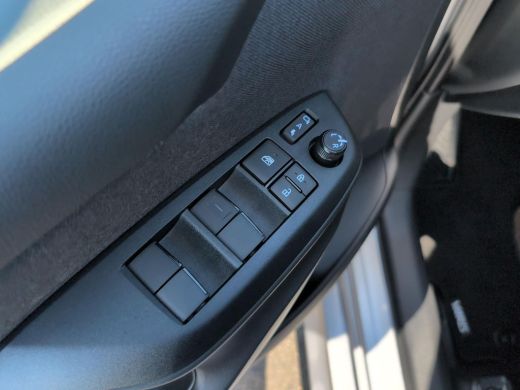 Toyota Yaris 1.5 Hybrid 130 Executive | Actie Auto | Parkeersensoren voor en achter | Apple Carplay | Android ... ActivLease financial lease