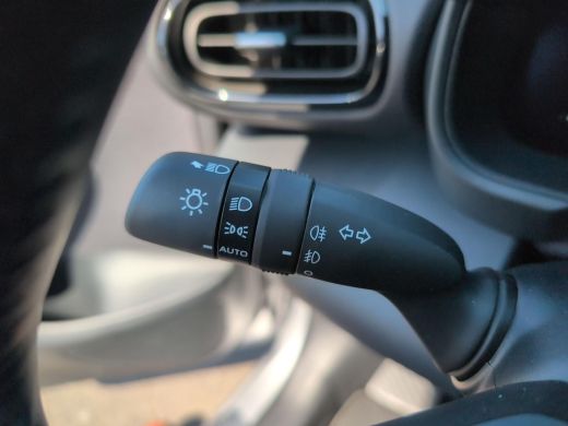 Toyota Yaris 1.5 Hybrid 130 Executive | Actie Auto | Parkeersensoren voor en achter | Apple Carplay | Android ... ActivLease financial lease