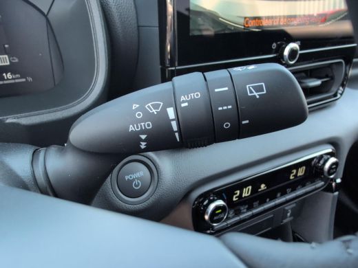 Toyota Yaris 1.5 Hybrid 130 Executive | Actie Auto | Parkeersensoren voor en achter | Apple Carplay | Android ... ActivLease financial lease