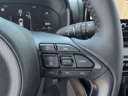 Toyota Yaris 1.5 Hybrid 130 Executive | Actie Auto | Parkeersensoren voor en achter | Apple Carplay | Android ... ActivLease financial lease