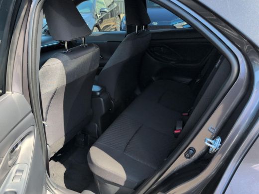 Toyota Yaris Cross 1.5 Hybrid 115 Dynamic | Oostendorp 50 jaar Editie | Actie Auto | Comfort Pack | Apple Carplay | ... ActivLease financial lease