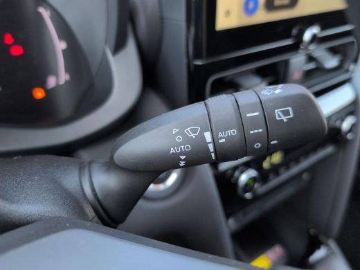 Toyota Yaris Cross 1.5 Hybrid 115 Dynamic | Oostendorp 50 jaar Editie | Actie Auto | Comfort Pack | Apple Carplay | ... ActivLease financial lease
