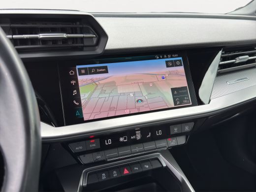 Audi A3 Limousine 30 TFSI Advanced edition | Apple Carplay\Android Auto | Parkeer assistent | Sportstuur ... ActivLease financial lease