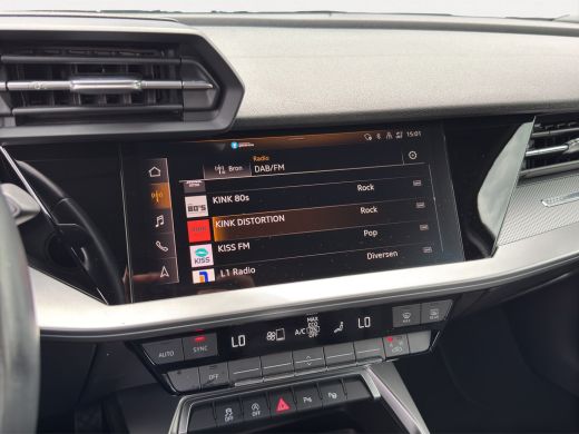 Audi A3 Limousine 30 TFSI Advanced edition | Apple Carplay\Android Auto | Parkeer assistent | Sportstuur ... ActivLease financial lease