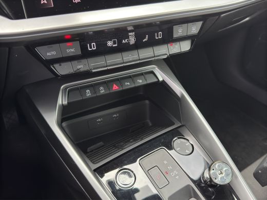 Audi A3 Limousine 30 TFSI Advanced edition | Apple Carplay\Android Auto | Parkeer assistent | Sportstuur ... ActivLease financial lease