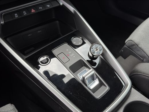 Audi A3 Limousine 30 TFSI Advanced edition | Apple Carplay\Android Auto | Parkeer assistent | Sportstuur ... ActivLease financial lease
