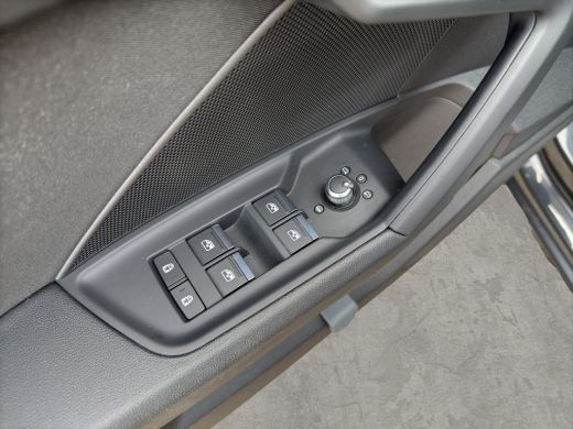 Audi A3 Limousine 30 TFSI Advanced edition | Apple Carplay\Android Auto | Parkeer assistent | Sportstuur ... ActivLease financial lease