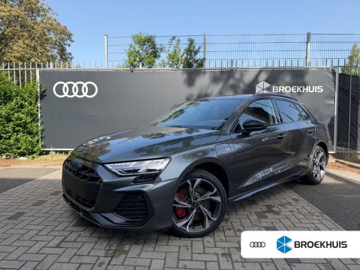 Audi A3 Sportback 45 TFSI e S edition Competition | 272PK | Sonos | Head-Up display | 18 inch velgen | Ke...