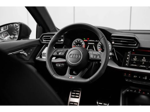 Audi A3 Sportback 45 TFSI e S edition Competition | 272PK | Sonos | Head-Up display | 18 inch velgen | Ke... ActivLease financial lease