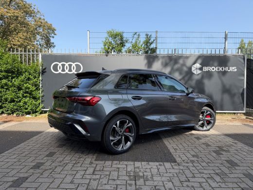 Audi A3 Sportback 45 TFSI e S edition Competition | 272PK | Sonos | Head-Up display | 18 inch velgen | Ke... ActivLease financial lease