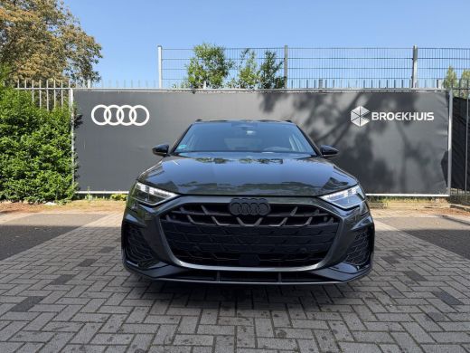 Audi A3 Sportback 45 TFSI e S edition Competition | 272PK | Sonos | Head-Up display | 18 inch velgen | Ke... ActivLease financial lease