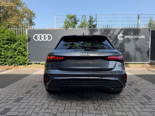 Audi A3 Sportback 45 TFSI e S edition Competition | 272PK | Sonos | Head-Up display | 18 inch velgen | Ke... ActivLease financial lease