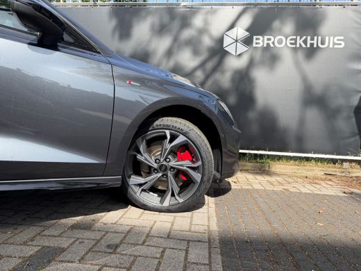 Audi A3 Sportback 45 TFSI e S edition Competition | 272PK | Sonos | Head-Up display | 18 inch velgen | Ke... ActivLease financial lease
