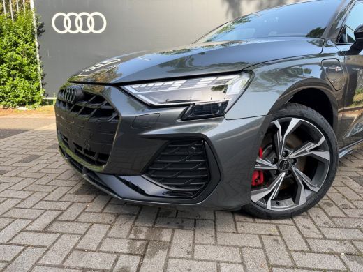 Audi A3 Sportback 45 TFSI e S edition Competition | 272PK | Sonos | Head-Up display | 18 inch velgen | Ke... ActivLease financial lease