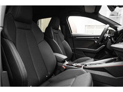 Audi A3 Sportback 45 TFSI e S edition Competition | 272PK | Sonos | Head-Up display | 18 inch velgen | Ke... ActivLease financial lease