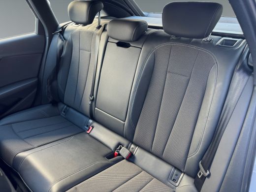 Audi A4 Avant 35 150pk TFSI S edition Parkeerhulp plus | Stoelverwarming voorin | MMI navigatie plus MMI ... ActivLease financial lease