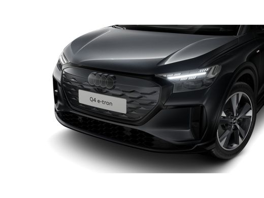 Audi Q4 e-tron S edition | 3-zone airconditioning | Achterklep, automatisch bedienbaar | Achteruitrijcamera ActivLease financial lease