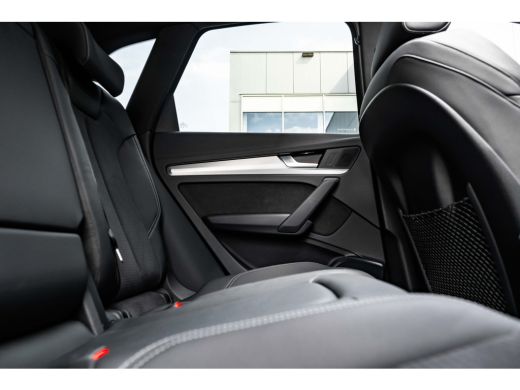 Audi Q5 55 TFSI e S edition Competition 367 PK | Panoramadak | 360 Camera | Head-up | Matrix LED | Stuurv... ActivLease financial lease