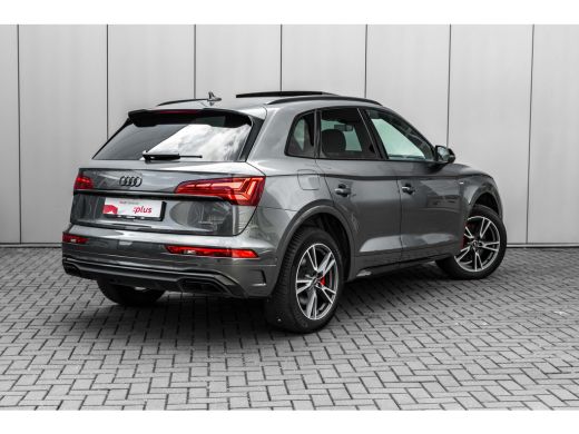 Audi Q5 55 TFSI e S edition Competition 367 PK | Panoramadak | 360 Camera | Head-up | Matrix LED | Stuurv... ActivLease financial lease