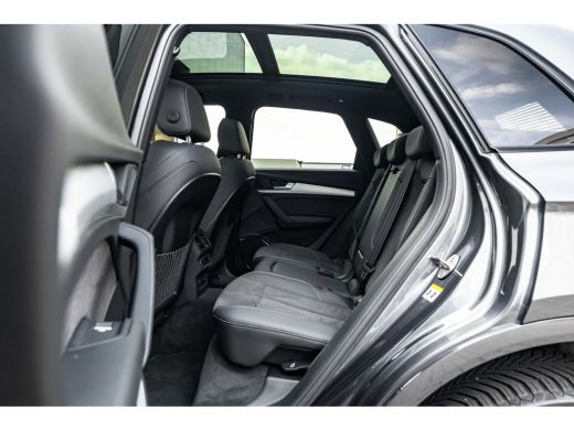 Audi Q5 55 TFSI e S edition Competition 367 PK | Panoramadak | 360 Camera | Head-up | Matrix LED | Stuurv... ActivLease financial lease