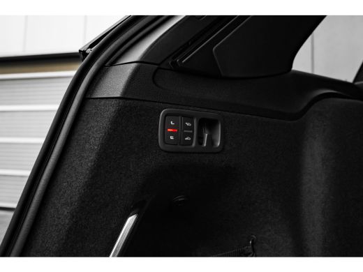 Audi Q7 Pro Line S 55 TFSI e quattro 394 pk | Achterbank plus | Achterlichten in LED-techniek | Adaptive ... ActivLease financial lease