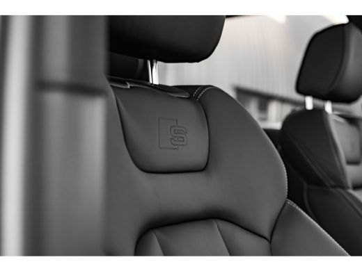 Audi Q7 Pro Line S 55 TFSI e quattro 394 pk | Achterbank plus | Achterlichten in LED-techniek | Adaptive ... ActivLease financial lease