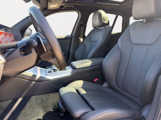BMW 3 Serie Touring 330e M-Sport Volleder | SoH 94% | 360 camera | Panoramadak | Cruise control adaptief | Ve... ActivLease financial lease