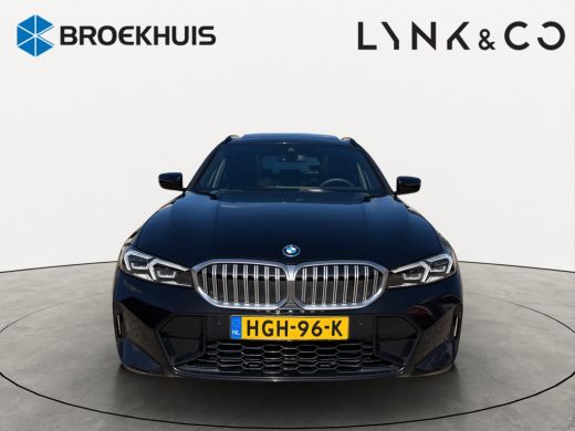 BMW 3 Serie Touring 330e M-Sport Volleder | SoH 94% | 360 camera | Panoramadak | Cruise control adaptief | Ve... ActivLease financial lease