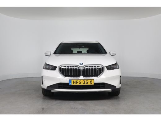 BMW i5 eDrive40 84kWh | Bowers&Wilkins | SOH 95% | Leder | Comfort Zetels | LED | Clima | Sfeerverlichti... ActivLease financial lease