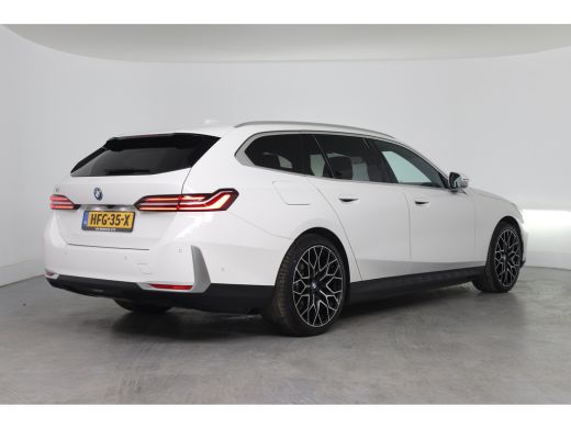 BMW i5 eDrive40 84kWh | Bowers&Wilkins | SOH 95% | Leder | Comfort Zetels | LED | Clima | Sfeerverlichti... ActivLease financial lease