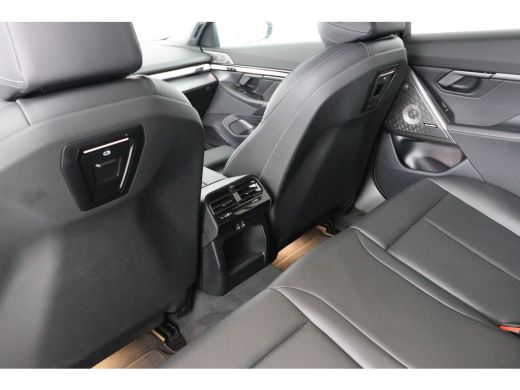 BMW i5 eDrive40 84kWh | Bowers&Wilkins | SOH 95% | Leder | Comfort Zetels | LED | Clima | Sfeerverlichti... ActivLease financial lease